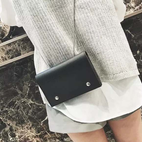 Just In! 🆕 LISBON Vol. 3 Belt Bag - Picture 4 of 8